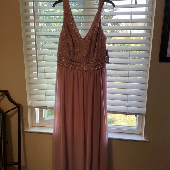 Beautiful rose/silver long dress 💖💛💖💛 - Picture 3 of 6